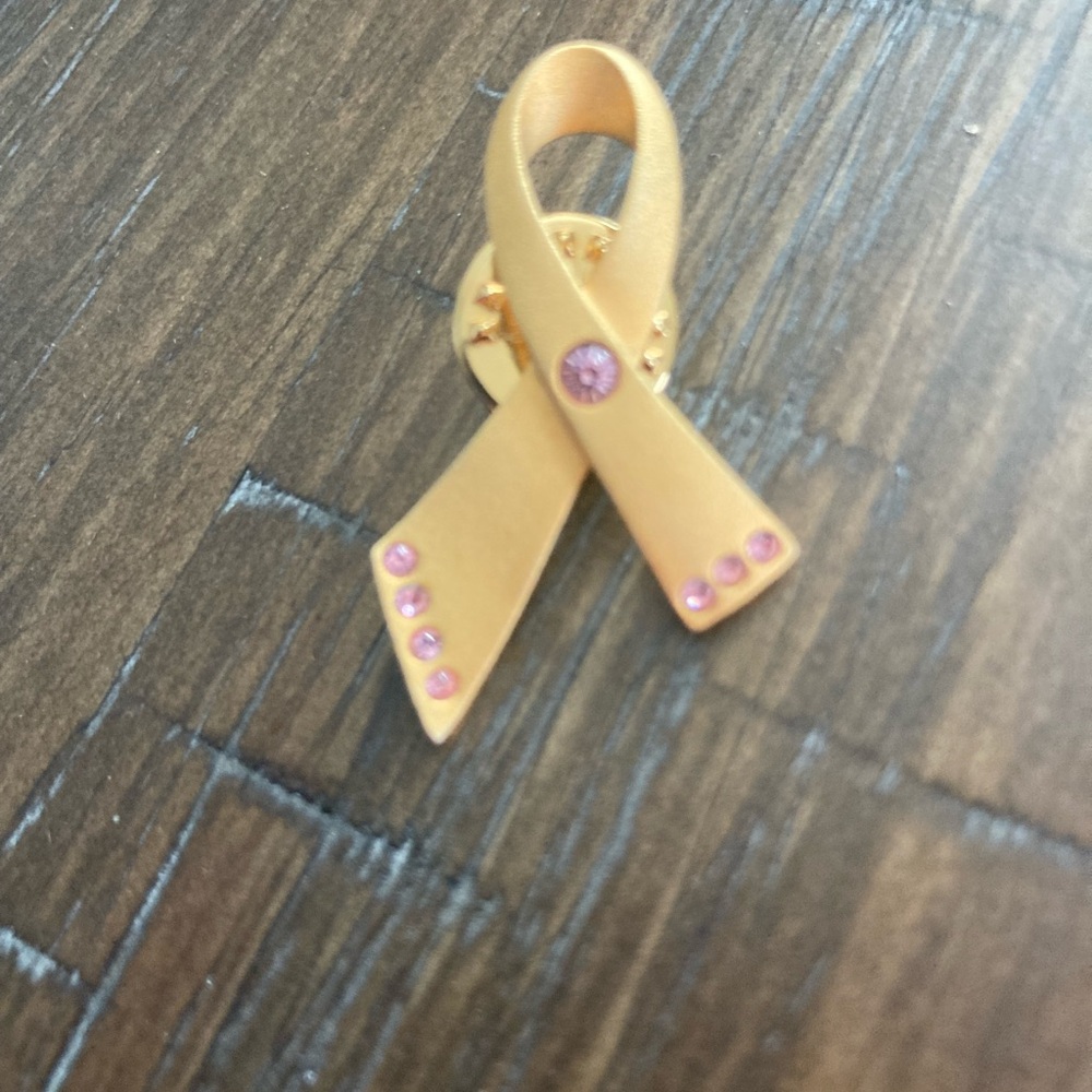 Avon Gold Ribbon Brooch with Pink Gems